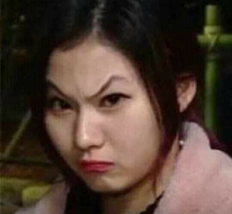 Sana Cute, Sana Minatozaki, Dara Kpop, Funny Kpop Memes, Twice Kpop, Twice Sana, Between Us, Meme Faces, Kpop Funny