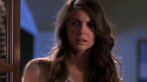 the oc screencaps (4x11) | Kaitlin Cooper • Willa Holland Willa Holland The Oc, Kaitlyn Cooper, Kaitlin Cooper The Oc, Kaitlin Cooper, Willa Holland, Spirit Animals, The Oc, Brunettes, Spirit Animal