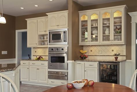 #CabinetRefacing Transforms Kitchen From Tired to Tremendous Cathedral Cabinets, Cathedral Kitchen, Arch Cabinets, Farmhouse Kitchen Cabinet Decor, White Cathedral, Diy Dreamcatcher, Vintage Kitchen Cabinets, Kitchen Updates, Country Kitchen Designs