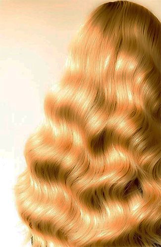 Golden Hair Aesthetic, Side Braided Hairstyles, Brunette Hair Trends, Aurora Hair, Rambut Brunette, Side Braid Hairstyles, Golden Blonde Hair, Golden Hair, One Hair