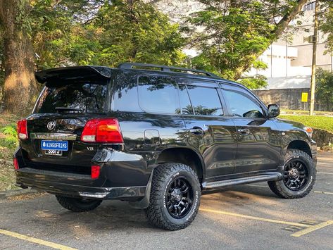 200 Series Landcruiser Custom, Landcruiser 200 Series, Toyota Landcruiser, Series Black, Aftermarket Wheels, Custom Wheels, Gloss Black, Toyota Land Cruiser, Land Cruiser