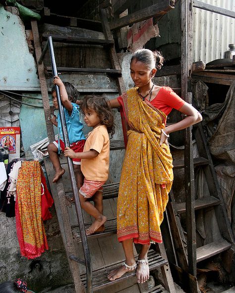 Dharavi Slum, Mumbai Poverty Art, Dharavi Slum, Aamchi Mumbai, Mother India, Amazing India, Indian People, India Culture, India Photography, India And Pakistan