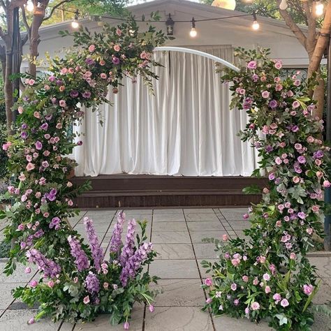 Enchanted Forest Theme Quinceanera, Wedding Arch Round, Circle Wedding Arch, Enchanted Forest Quinceanera Theme, Enchanted Forest Quinceanera, Enchanted Forest Prom, Enchanted Forest Baby Shower, Wedding Arch Ideas, Aesthetic Table