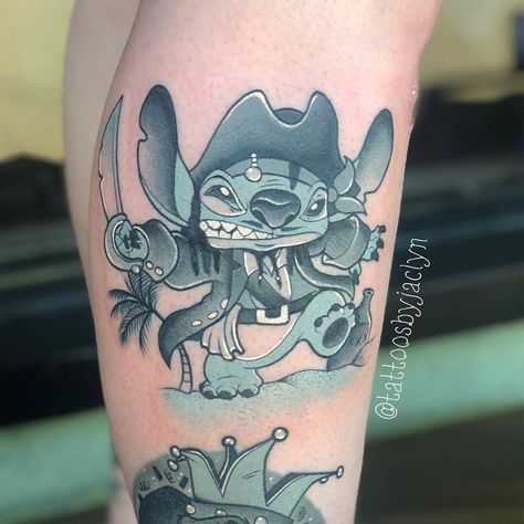 🦄Jackie Huertas 🌈 on Instagram: “Captain jack sparrow stitch on the lovely Melanie! Healed quazie from a few months back!Thanks babe! 🖤 love doing black and grey Disney…” Jack Sparrow Tattoo, Iron Man Tattoo, Pearl Tattoo, Sparrow Tattoo, Disney Secrets, Dark Disney, Captain Jack Sparrow, Captain Jack, Jack Sparrow