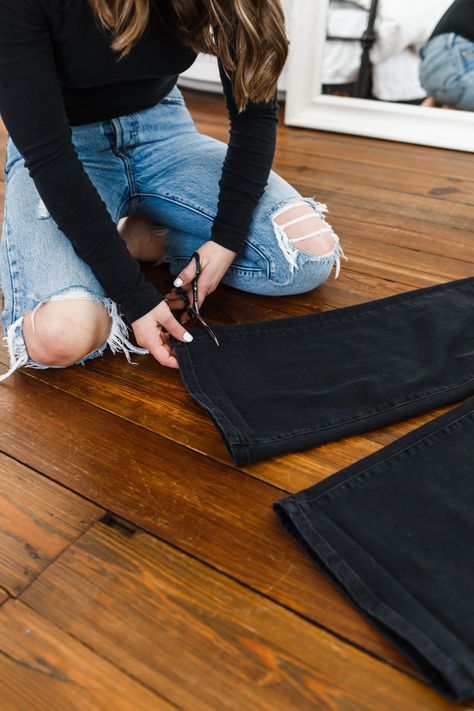 DIY: how I cut the hem on my jeans. - dress cori lynn Raw Hem Bell Bottom Jeans, How To Crop Flare Jeans, Diy Cropped Flare Jeans, Hemming Bootcut Jeans, Hem Bootcut Jeans With Original Hem, How To Fix Long Wide Leg Jeans, Wide Leg Cut Off Jeans, Wide Leg Raw Hem Jeans, How To Raw Hem Jeans