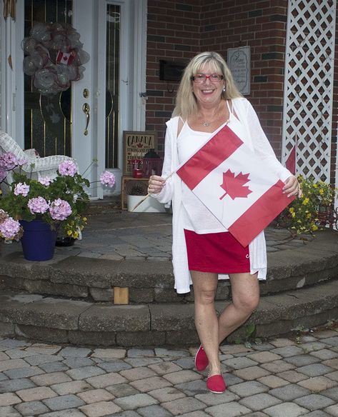 red skort and white linen cardigan with a canada day flag Canada Day Outfit, Canada Day Flag, Red And White Outfits, Rock Dresses, Happy Canada Day, Red Converse, Dressy Skirts, Linen Cardigan, Day Outfits