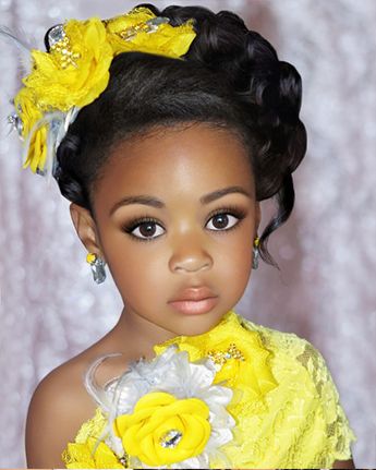 Toddler Pageant Headshots, Pageant Makeup For Kids, Girls Pageant Makeup, Big Pageant Hair, Glitz Pageant Photos, Kid Makeup, Pageant Photoshoot, Pageant Hairstyles, Pageant Photography