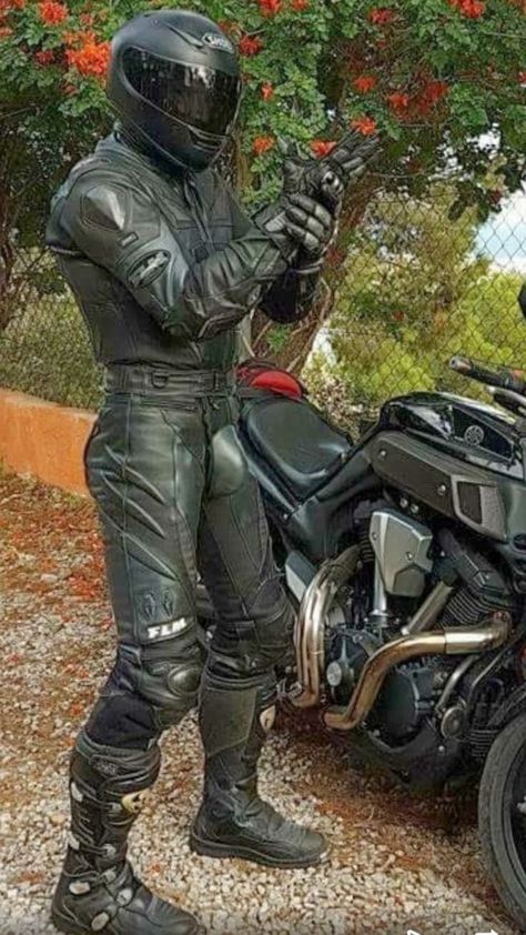 Motorcycle Gear Mens, Kit Conor, Motorcycle Suits Men, Biker Guys, Bike Suit, Hot Biker Guys, Bike Leathers, Motorcycle Aesthetic, Motorcycle Gifts