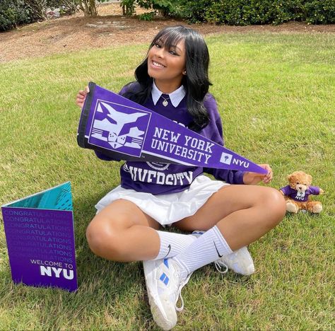 School Announcement Photoshoot, College Acceptance Pictures, College Commitment Pictures, Manifest College Acceptance, Nyu Acceptance, College Decision Photoshoot, College Acceptance Photoshoot, College Announcement Pictures, Decision Day Photoshoot