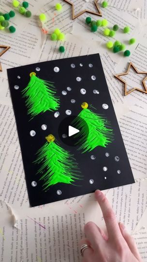 10K views · 727 reactions | 🎄 Prosta praca plastyczna, która zachwyci dzieci 🥰 bo przecież malowanie czymkolwiek innym niż pędzel zawsze jest ciekawsze! 🤩

✨ Do obrazka użyłam farb z Ikea, które mamy już długo, co trochę dokupujemy nowe i jesteśmy z nich bardzo zadowolone! 🥰

❤️ Zaobserwuj @och.my.berry po więcej - już wkrótce pojawią się w sprzedaży e-booki ze świątecznymi zadaniami! 😍

#czaszdzieckiem #dzieckowdomu #domoweprzedszkole #edukacjadomowa #zabawyzdzieckiem #zabawazdzieckiem #macierzyństwo #przedszkolak #przedszkole | Och My Berry ♥ domowe przedszkole ♥ sensoryka ♥ książki 10k Views, E-book, Arts And Crafts, Christmas, Art