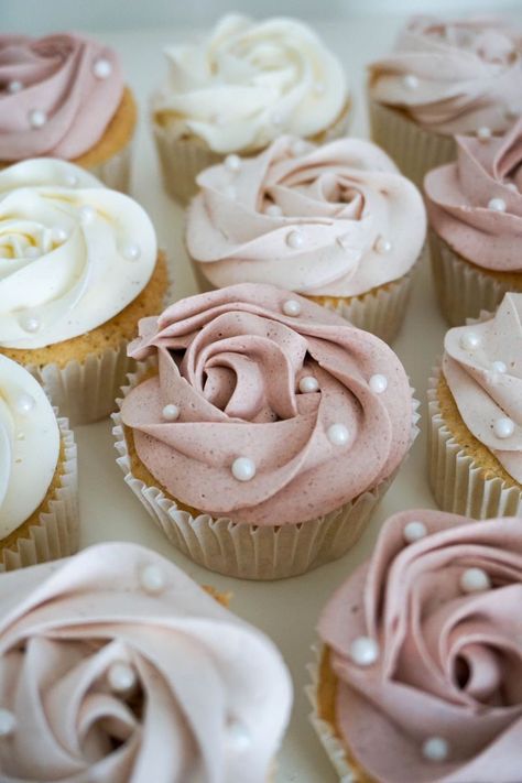 Cupcakes Bridal Shower Ideas, Bridal Shower Cupcake Cake, Wedding Cupcakes Pink, Pink Birthday Cupcakes, Pink And White Cupcakes, Simple Cupcakes, Baby Shower Cupcakes For Girls, Cupcake Inspiration, Bridal Shower Cupcakes