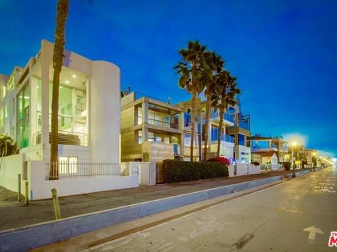 Santa Monica Pier Area/Ocean Avenue Real Estate - Santa Monica Pier Area/Ocean Avenue Santa Monica Homes For Sale  | Zillow Santa Monica Beach House, Santa Monica Beach, Santa Monica Pier, Santa Monica, Property For Sale, Homes For Sale, Perfect Place, Mls, Home And Family