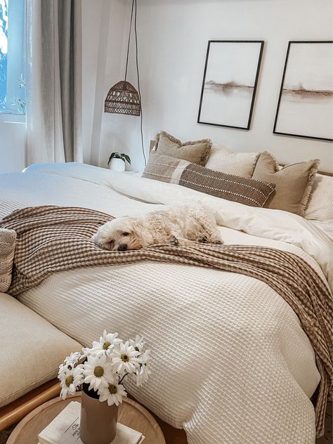 White Bedding Ideas Boho, Light Beige Bedding, Tan Waffle Bedding, Bedroom Cream Aesthetic, Waffle Duvet Bedrooms, Cream Waffle Bedding, Bed Ideas Neutral, White Bed Bedding Ideas, Bedroom Decor With White Comforter