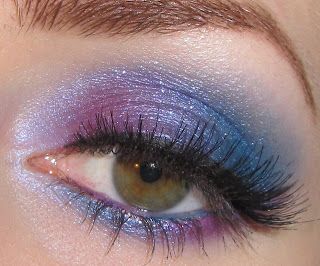 Glitter is my crack...: Purple and Blue Eye Makeup Tutorial with Aromaleigh Purple And Blue Eyeshadow, Lila Make-up, Rosa Make-up, Purple Eyeshadow Looks, Purple Makeup Looks, Blue Eye Makeup Tutorial, Blue Eyeshadow Looks, Maquillage On Fleek, Coldplay Concert