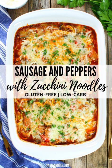 Zoodle Recipes, Spiralizer Recipes, Sausage And Peppers, Healthy Easy, Zucchini Noodles, Quick Healthy, Zucchini Recipes, Sausage Recipes, Parmesan Cheese