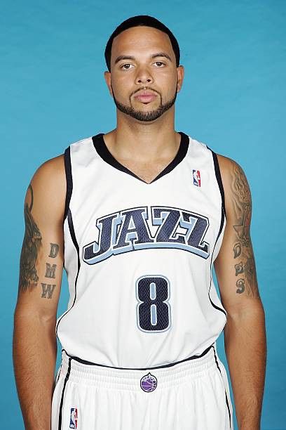 Deron Williams Deron Williams, Basketball Highlights, Utah Jazz, Sports Stars, Utah, Sports Jersey, Highlights, Basketball, Sports