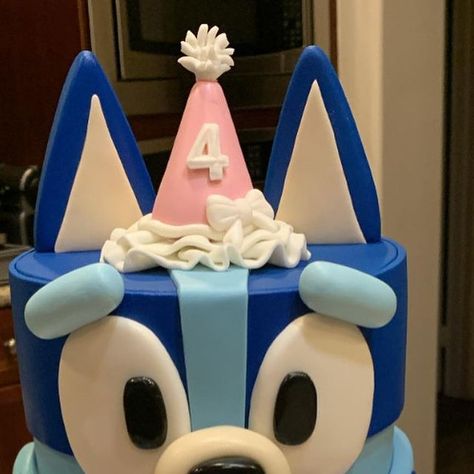 Araceli Salcedo Delgadillo on Instagram: "Bluey has my heart! 🥰 One of my top favorites by far! 💙 Love that she just gives me a theme and I can just run with it and make whatever I want for her little Princess! 💕#bluey #blueycake #birthday #birthdaycakes #birthdaycake #birthdaycakeforthebirthdaygirl #happybirthday #4thbirthday #fondant #fondantcake #fondantcakes #fondantart #fondantskills #fondantwork #fondantartist #blueyparty #blueybirthday #sliceofcake #ilovebluey #fourthbirthday #fourthbirthdaycake #sprinkles #candle #partyhat #ricekrispies #butterfly #butterflies #presents" Bluey Cake Ideas Smash Cake, 3 Tier Bluey Cake, Bluey Cake Tiered, Fondant Bluey Character, Bluey Birthday Cake Square, Bluey Themed Cake, Alice In Wonderland Tea Party Birthday, Fourth Birthday, Alice In Wonderland Tea Party