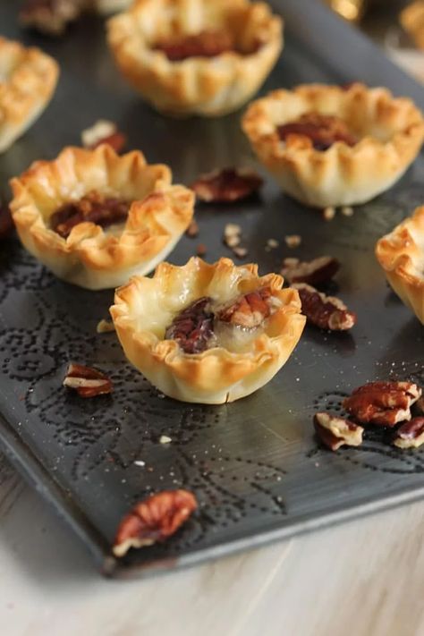 Pecan Brie and Brown Sugar Phyllo Bites - The Suburban Soapbox Pecan Brie, Phyllo Bites, Philo Dough, Filo Pastry Recipes, Pecan Bites, Pecan Baked Brie, Pecan Pies, Phyllo Cups, Mini Pecan Pies