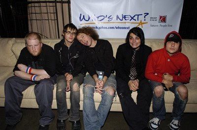 My Chemical Romance. This picture is adorable <3 Mcr Memes, Ray Toro, Emo Memes, I Love Mcr, Mikey Way, Emo Kid, Frank Iero, Band Memes, Gerard Way