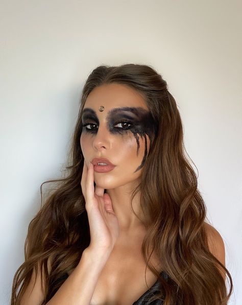 Grounder Makeup, Couples Viking Costumes, Lexa The 100 Costume, The 100 Halloween Costume, Viking Costume Woman, Warrior Halloween Costumes, Viking Halloween Costume Women, Viking Makeup Female Warrior, Colorguard Makeup