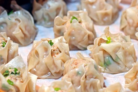 Pork Shumai, Shu Mai, Pork Mince Recipes, Recipes Using Pork, 5 Spice Powder, Sticky Pork, Chinese 5 Spice, Creamy Mustard Sauce, Bamboo Steamer