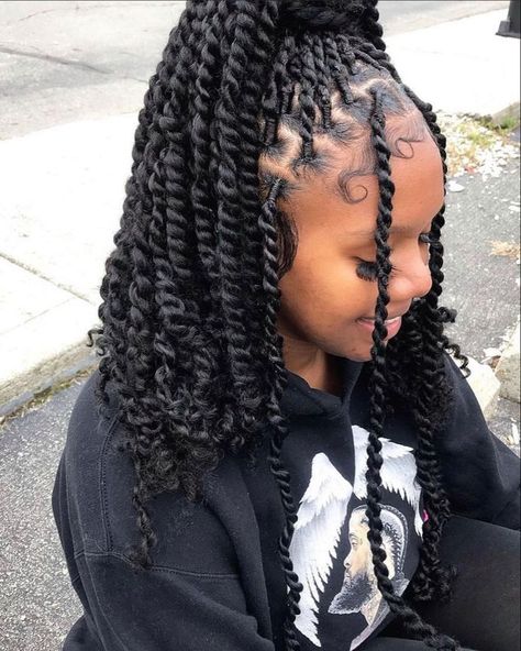 Short Braided Twist Hairstyles For Black Women, Short Curly Twists Braids, Short Box Twists, Twist On Black Women Protective Styles, Short Twists With Braiding Hair, Passion Twists Hairstyle Mid Length, Twists With Weave Hairstyles, Pretty Braided Hairstyles Short, Short Twist With Weave