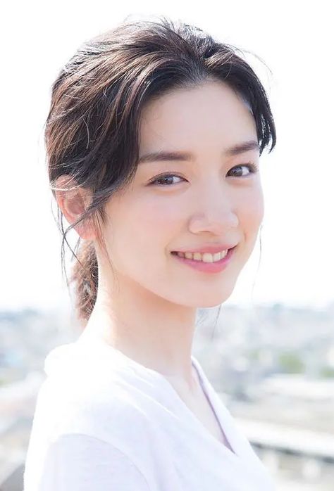 Nagano Meayu, the best Japanese actress, with a beautiful smile can melt your heart - iNEWS 일본 패션, 짧은 머리, Japan Girl, Nagano, Asia Girl, Japanese Women, Just Girl Things, Beautiful Smile, Model Poses