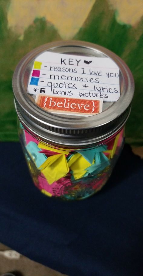 Jar Of Memories Gift, Memory Jar Ideas Birthday, Memories Jar Ideas, Memory Jars Ideas Diy, Remember When Jar, Diy Gifts Sentimental, Diy Jar Gifts, Memory Jar Gift, Birthday Ideas For Mum