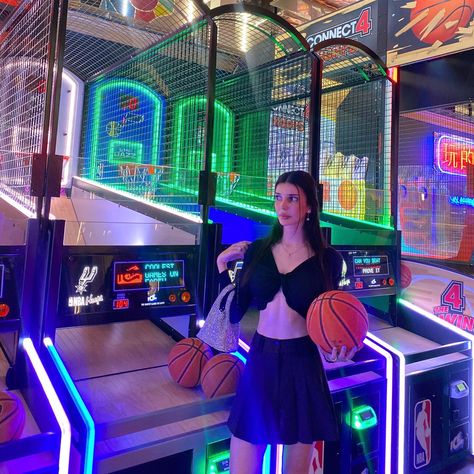 #arcade #arcadeaesthetic #aesthetic Arcade Captions For Instagram, Arcade Aesthetic Outfit, Basketball Photoshoot, Arcade Aesthetic, Solo Photo, Pose Style, Photo Pose Style, Photo Pose, Photoshoot Poses