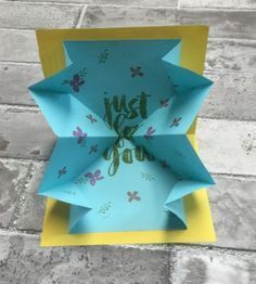 Explosion card template/how-to Explosion Tutorial, Origami Busta, Explosion Cards, Explosion Card, Origami Cards, Origami Envelope, Pop Up Box Cards, Card Folds, Fun Folds