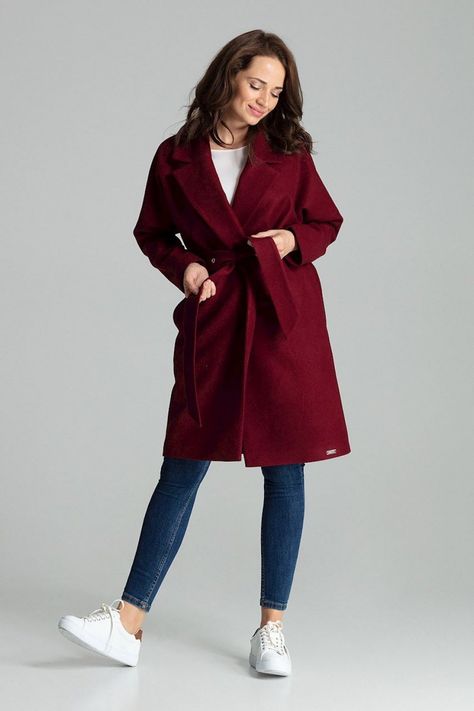 Maroon classic, simple coat with wide lapels. Unbuttoned, tied at the waist with a belt decorated with metal eyelets. Pocket in side seams, lining in the same color as the coat. Polyester 70 % Viscose 30 % Size Lenght Hips Chest Waist L/XL 101 cm 126 cm 128 cm 122 cm S/M 100 cm 118 cm 120 cm 114 cm Maroon Coat, Urban Boutique, Simple Coat, Black Overcoat, Robe And Towel Hooks, Buy Coats, Coat Outfit, Women's Jackets, Coat Outfits