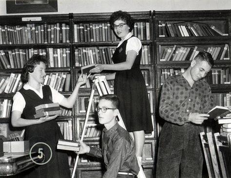 Library. 1950s.  #library #libraries #librarians #vintage 1950s High School, High School Newspaper, Nurse Pics, School Newspaper, Old Hospital, Vintage Nurse, Library Aesthetic, Vintage Library, Library Services