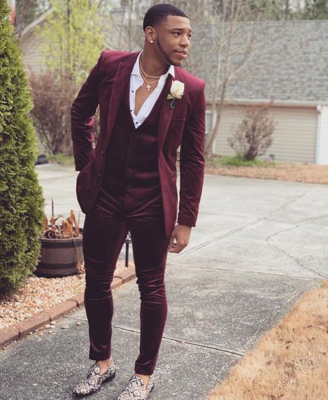 Hoco Outfits For Guys, Mens Burgundy Blazer, Prom Outfits Men, Guys Prom Outfit, Prom Outfits For Guys, High Tops Outfit, Homecoming Outfits For Guys, Prom Men, Neon Prom Dresses