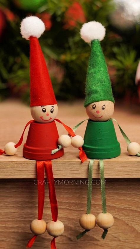 Diy Elves Christmas, Pinecone Elves Diy, Test Tube Crafts For Christmas, Christmas Elves Decorations Diy, Easy Homemade Christmas Ornaments Diy, Diy Elf Christmas Decorations, Elves Diy Craft Ideas, Christmas Elf Diy Crafts, Diy Christmas Dolls