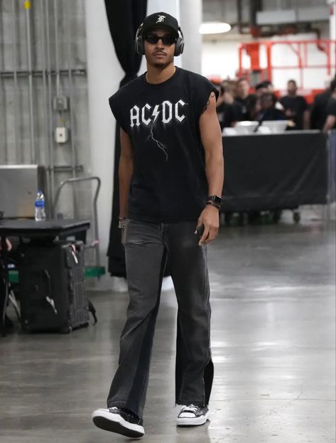 Black Flare Pants Outfit Men, Black Shirt And Black Jeans Outfit, Flare Pants Men Outfit, Flared Pants Outfit Men, Mens Flared Pants, Black Shirt And Jeans Outfit, Nba Fashion Outfits, Flared Jeans Outfit Men, Men Flare Pants