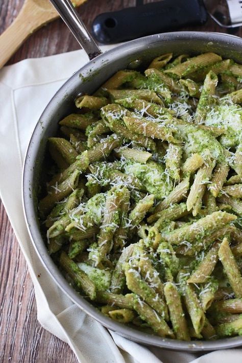 Cheesy Whole-Wheat Baked Penne with Broccoli Pesto - Cooking for Keeps Winter Pasta Dishes, Winter Pasta, Salad Kale, Broccoli Pesto, Baked Penne, Green Pasta, Baked Pasta, Kale And Spinach, Kale Recipes