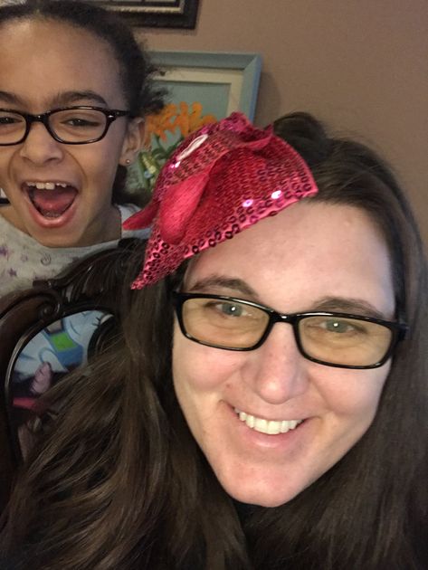 When your daughter decides you need to wear her JoJo bow for snow delay. #JoJo #PhotoBomb #SnowDelay Jojo Bow, Jojo Bows, How To Wear