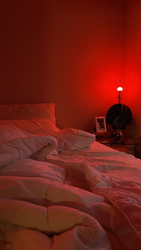 Red Light In Bedroom, Red Light Lamp, Red Room Inspo Aesthetic, Red Aesthetic Room, Red Light Room, Bedroom Mood Lighting, Red Bedroom Aesthetic, Red Room Aesthetic, Red Lights Bedroom