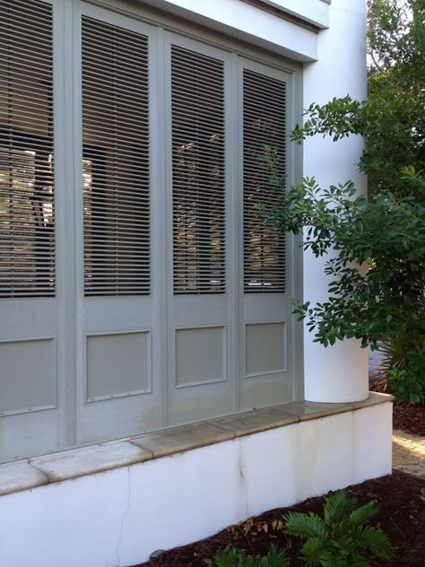 Havens South Designs :: loves a shuttered screen porch Front Porch Shutters, Cane Shutters, Farmhouse Porches, Porch Privacy, Shutter Ideas, Tropical Colonial, Bahama Shutters, Diy Exterior, Outdoor Shutters