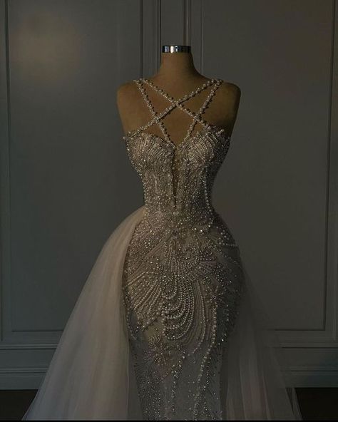 Heavy Wedding Dress, Glam Wedding Dress, Classy Prom Dresses, Pretty Wedding Dresses, Fancy Wedding Dresses, Fancy Wedding, Glamour Dress, Dream Wedding Ideas Dresses, Prom Dress Inspiration