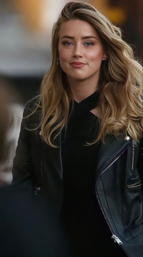 Amber Heard Hair, Amber Heard Style, Amber Head, Celebrities Leather Jacket, Best Leather Jackets, Biker Leather Jacket, Makeup Transformation, Biker Leather, Amber Heard