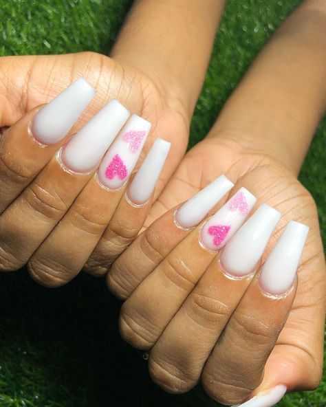 White And Pink Heart Nails, Valentines Set Nails, White Valentines Day Nails, Nails With Pink, Set Nails, Nails Valentines, Valentines Day Nails, Easy Nails, Cute Valentines