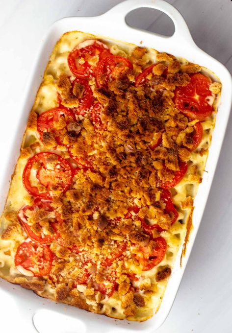 Mac And Cheese With Tomatoes, Tomato Mac And Cheese, Ina Garten Mac And Cheese, Fast Snacks, Noodles And Dumplings, Southern Mac And Cheese, Baked Mac And Cheese Recipe, School Dinner, Cherry Tomato Recipes