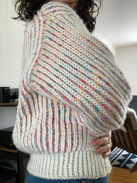 Never Doing Two Color Brioche Again But At Least She's Done Brioche Knitting, Knitting Help, Knit Fashion, Handmade Knitting, Knitting Inspiration, Knitting Projects, Crochet Clothes, Knitting Pattern, Diy Clothes