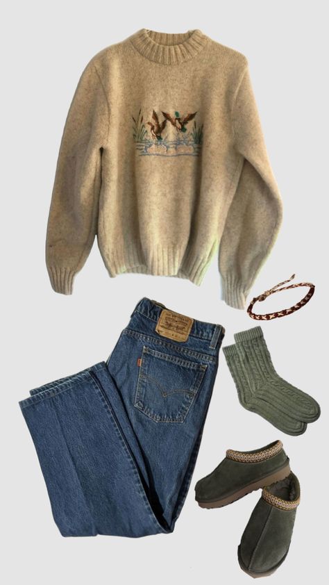 Vintage Blue Jeans Outfit, Casual Outfits For School Winter, Winter Outfits Earth Tones, Fall Fashion Granola, Maine Fashion Fall, Fall Vibe Outfits, Granola Sweater Outfits, Fall Outfits Southern, Fall Outfits Short Sleeve