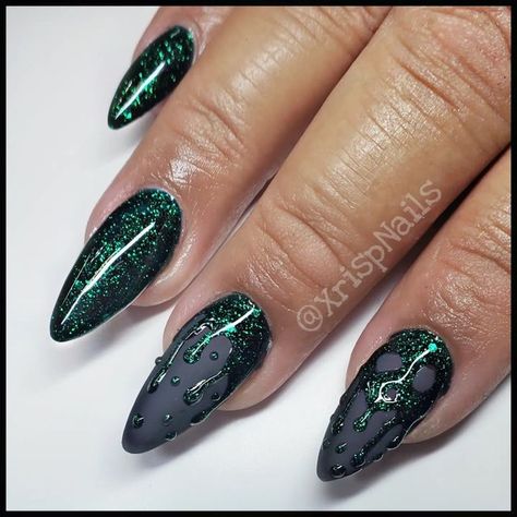 Nails Magazine, Halloween Nails, Emerald, Gemstone Rings, Nail Designs, Glitter, Nails, Halloween, On Instagram