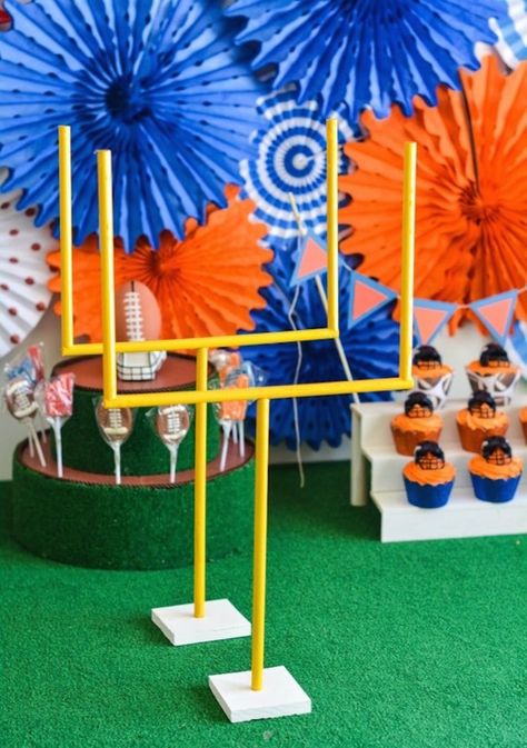 Super Bowl Party Decorations, Field Goal Post, Diy Super Bowl, Field Party, Superbowl Party Decorations, Super Bowl Decorations, Football Party Decorations, Football Baby Shower, Football Goal