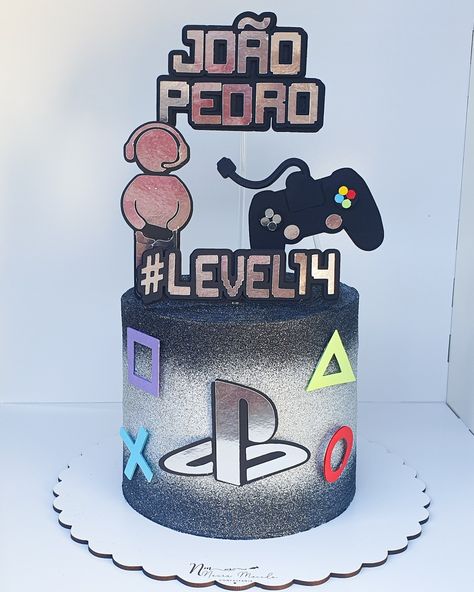 Bolo chantininho no tema bem adolescente Bolo Tema Video Game, Bolo Gamer, Gaming Cake, Cake For Him, 13 Birthday Cake, Birthday Cake For Him, Video Games Birthday, Cake Decorating Piping, 13th Birthday