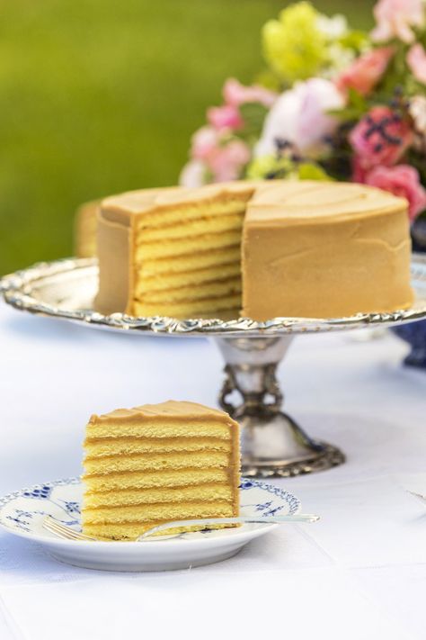 My Grandmother Always Made the Same Vintage Southern Cake For Our Birthdays—And We Still Request It Carmel Cake, Southern Caramel Cake, Moist Yellow Cakes, Caramel Cake Recipe, Southern Cake, Salted Caramel Cake, Caramel Icing, Cake Mug, Southern Lady