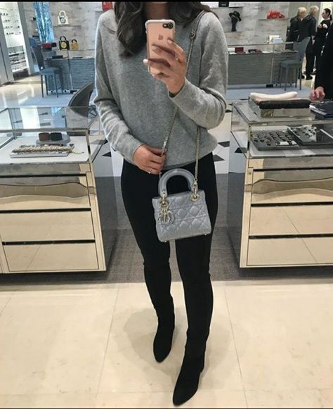 Grey Bag Outfit, Lady Dior Bag Outfit, Lady Dior Bag Black, Dior Bag Outfit, Dior Mini Bag, Dior Outfit, Lady Dior Mini, Mini Lady Dior, Luxe Handbags